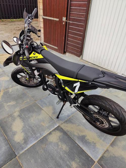 Sherco 50 SM-R Supermoto 2022 6500 km, Fietsen en Brommers, Brommers | Overige merken, Zo goed als nieuw, Maximaal 45 km/u, Ophalen