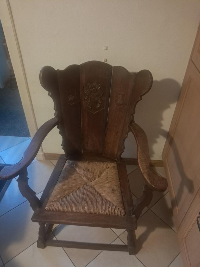 Antieke houten stoel met rieten zitting, Antiek en Kunst, Antiek | Meubels | Stoelen en Banken, Ophalen of Verzenden