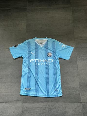 Mooi voetbalshirt beschikbaar voor biedingen