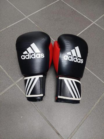 Adidas Bokshandschoenen 12 oz beschikbaar voor biedingen