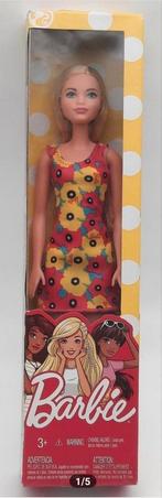 Barbie Trendy met bloemetjes jurk NIEUW!, Ophalen of Verzenden, Nieuw, Pop