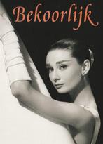 Kaart Audrey Hepburn "Bekoorlijk", Verzamelen, Ansichtkaarten | Themakaarten, Verzenden, 1980 tot heden, Ongelopen, Sterren en Beroemdheden