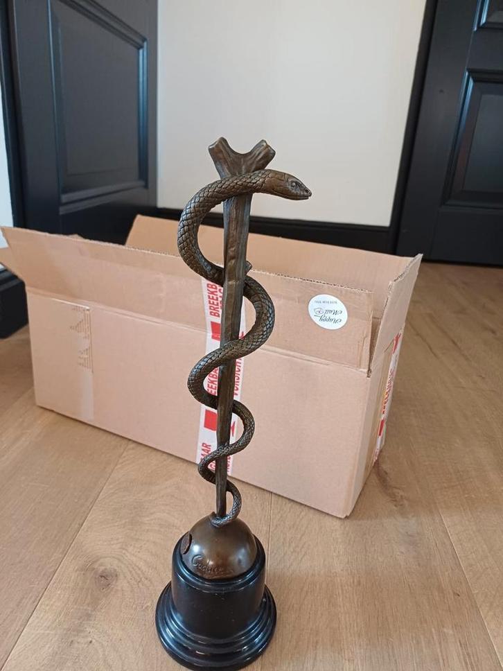 Bronzen Aesculapius Beeld - 38cm - Perfect Cadeau!, Antiek en Kunst, Kunst | Beelden en Houtsnijwerken, Ophalen of Verzenden