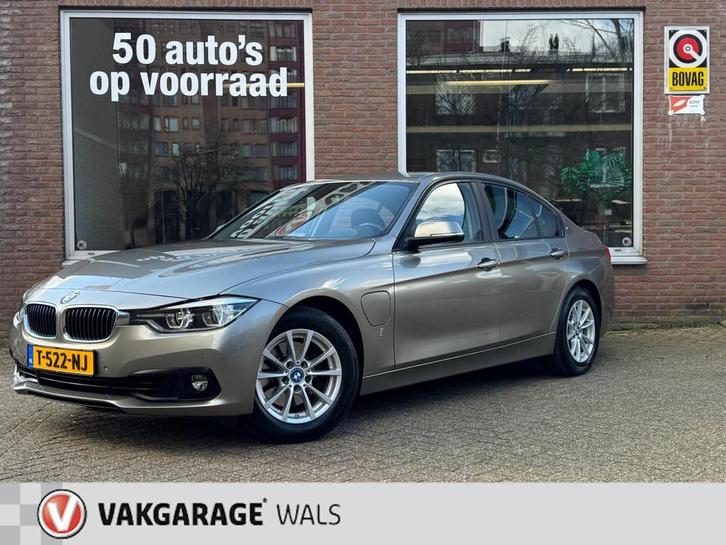 BMW 3-serie 330e LUXURY HIGH EXECUTIVE | NAVI | CLIMA | LEER, Auto's, BMW, Bedrijf, Te koop, 3-Serie, ABS, Airbags, Airconditioning