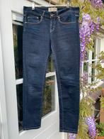 Donkere jeans van merk Amisu, smalle pijp, maat 31-30, Kleding | Dames, Spijkerbroeken en Jeans, Blauw, W30 - W32 (confectie 38/40)