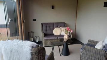 Luxe loungeset voor binnen of buiten beschikbaar voor biedingen