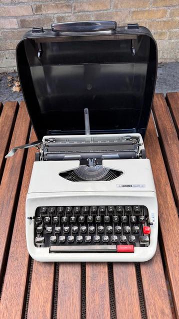 Hermes Baby S Typemachine met Koffer - Uitstekende Staat beschikbaar voor biedingen