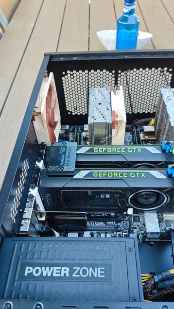 Te koop – 2x NVIDIA Titan X Maxwell – 24 GB GDDR5  beschikbaar voor biedingen