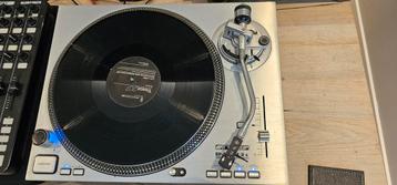 2x Reloop RP-5000 M3D s (Direct drive) beschikbaar voor biedingen