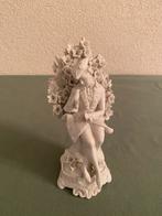 Sitzendorfer Porseleinen Beeldje Man met Duif nr : 48, Antiek en Kunst, Ophalen of Verzenden