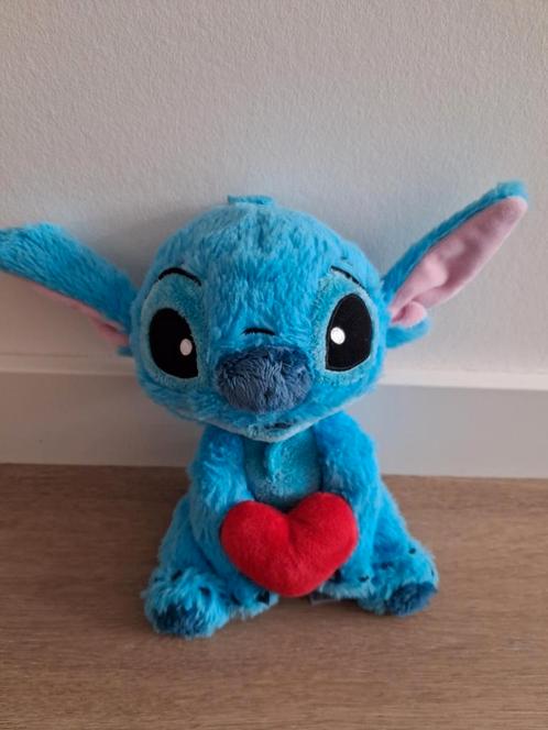 Knuffel Stitch hart Disney blauw 23 cm K9784, Kinderen en Baby's, Speelgoed | Knuffels en Pluche, Zo goed als nieuw, Overige typen