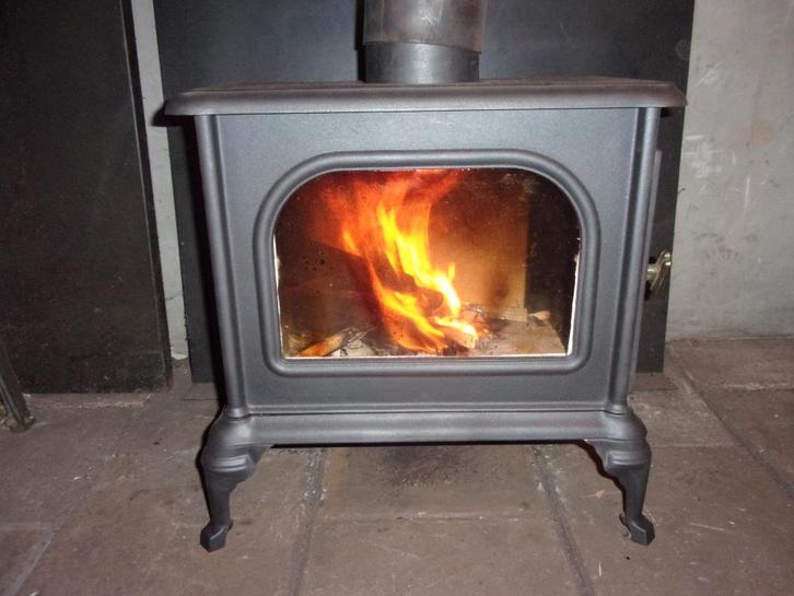 Superkleine gietijzeren houtkachel Godin, Huis en Inrichting, Kachels, Gebruikt, Vrijstaand, Houtkachel, Hout, Ophalen