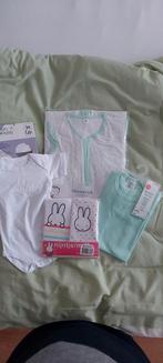 Babyrompers,slaapzak en slabben nieuw in de verpakking, Ophalen of Verzenden, Nieuw