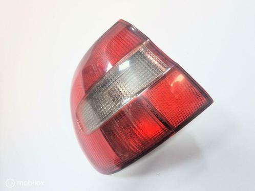 Achterlicht links Volvo V40 I -2004 30621887, Auto-onderdelen, Verlichting, Volvo, Gebruikt, Ophalen of Verzenden