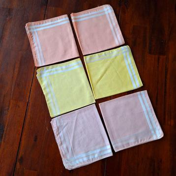 6 vintage zakdoekjes  beschikbaar voor biedingen