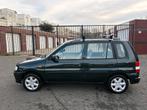Mazda Demio 1.3 Comfort 1998 Groen (APK tot 30-11-2026!), Voorwielaandrijving, 31 €/maand, Grijs, Particulier