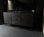 Zgan zwart mangohouten dressoir 180cm breed, Huis en Inrichting, Kasten | Dressoirs, 150 tot 200 cm, Ophalen of Verzenden, Zo goed als nieuw