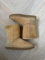 Ugg’s beige, Kleding | Dames, Schoenen, UGG, Beige, Ophalen of Verzenden, Zo goed als nieuw