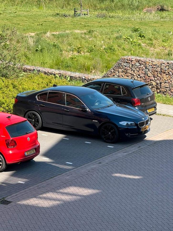 BMW 5-Serie 3.0 I 523 AUT 2011 Blauw, Auto's, BMW, Particulier, 5-Serie, 360° camera, ABS, Achteruitrijcamera, Adaptieve lichten