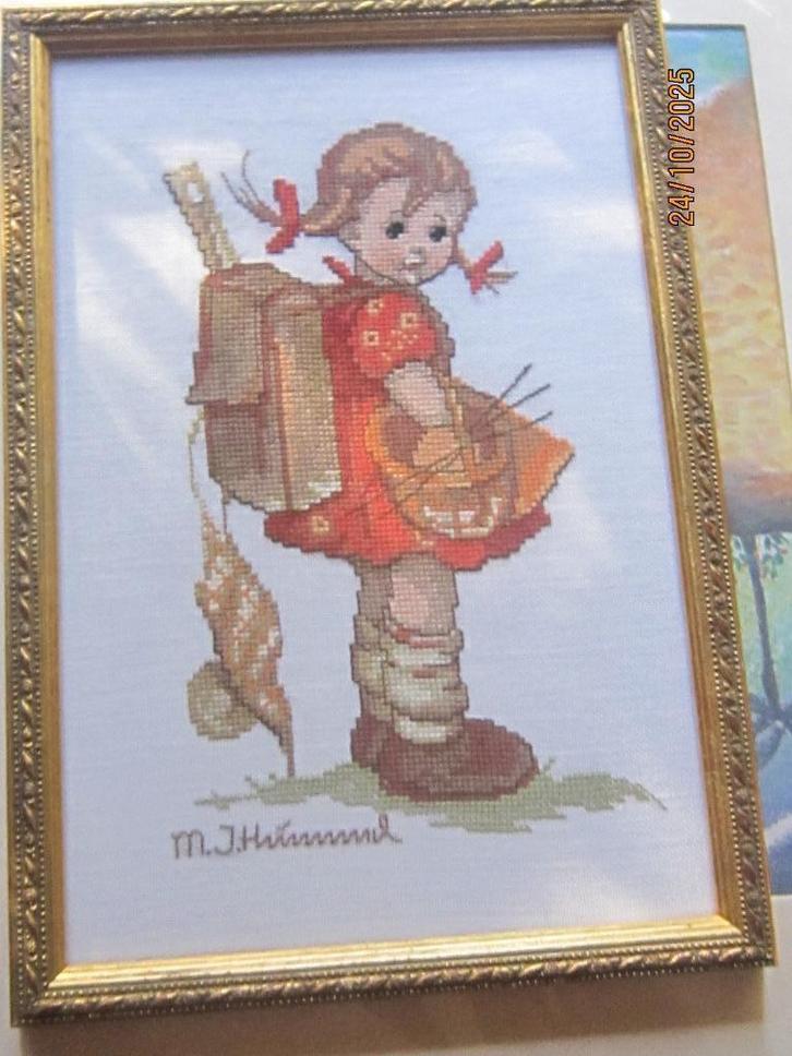 MEISJE EN JONGEN, Hummel, 2 Leuke Bord.werken, Hobby en Vrije tijd, Borduren en Borduurmachines, Zo goed als nieuw, Patroon, Ophalen