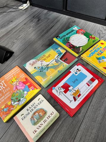 Kinder prenten boekjes beschikbaar voor biedingen