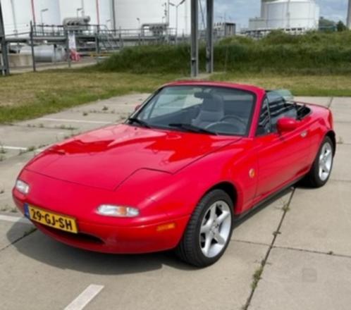 Ter overname  aangeboden MX5 (NA) van 1992, Auto's, Mazda, Particulier, MX-5, Alarm, Elektrische ramen, Open dak, Radio, Sportstoelen