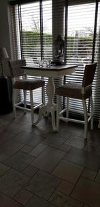 Hoge tafel met stoelen, Ophalen