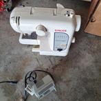 Kleine naaimachine te koop voor 30 euro., Hobby en Vrije tijd, Naaimachines en Toebehoren, Ophalen of Verzenden, Zo goed als nieuw