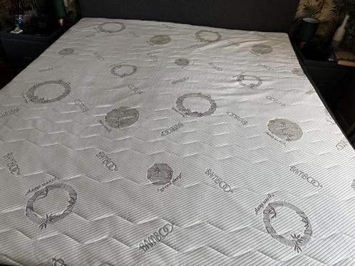 Topdekmatras Traagschuim NASA Bamboo, Huis en Inrichting, Slaapkamer | Matrassen en Bedbodems, Zo goed als nieuw, Matras, 180 cm