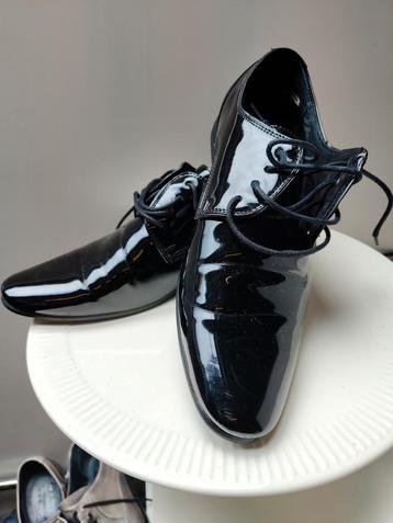Leren lakschoenen maat 43 beschikbaar voor biedingen