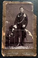 CDV Van Hoeke Apeldoorn | Militair Huzaar |  4e Regiment, Verzamelen, Gebruikt, Verzenden, Foto, Klederdracht