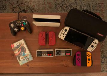 Nintendo Switch OLED met accessoires!  beschikbaar voor biedingen