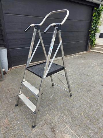 Kwikkie 6000 veiligheidstrap.  beschikbaar voor biedingen