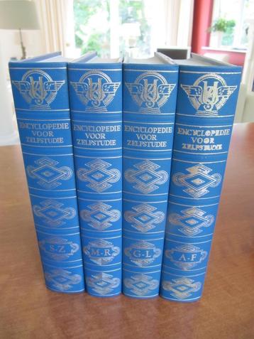 Encyclopedie voor zelfstudie, compleet in 4 delen beschikbaar voor biedingen