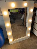 Make up spiegel 70x114 cm, Ophalen, Rond, Minder dan 50 cm, Minder dan 100 cm