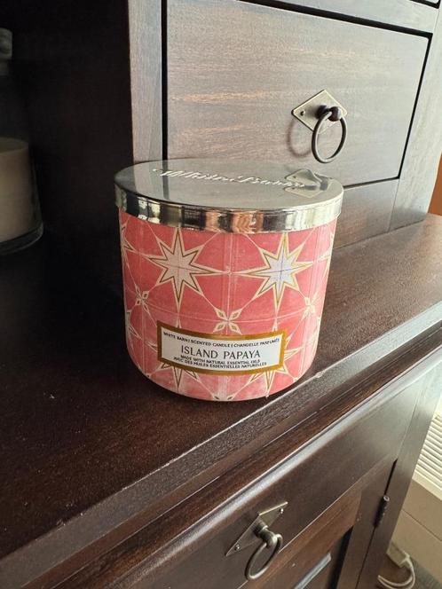 geurkaars Bath & Body Works Island Papaya, Huis en Inrichting, Woonaccessoires | Kandelaars en Kaarsen, Gebruikt, Kaars, Minder dan 25 cm