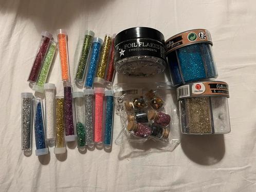 Veel verschillende glitter, Hobby en Vrije tijd, Knutselen, Zo goed als nieuw, Materiaal, Ophalen of Verzenden