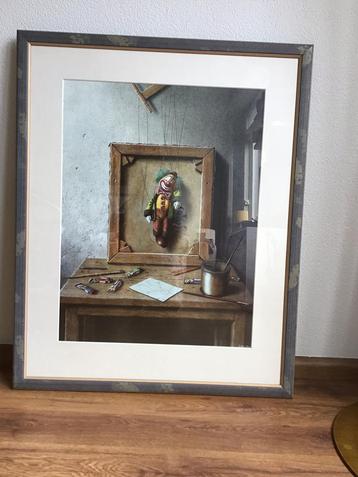 Lijst 66 x 81 cm met glas ervoor en poster CLOWN als nieuw beschikbaar voor biedingen