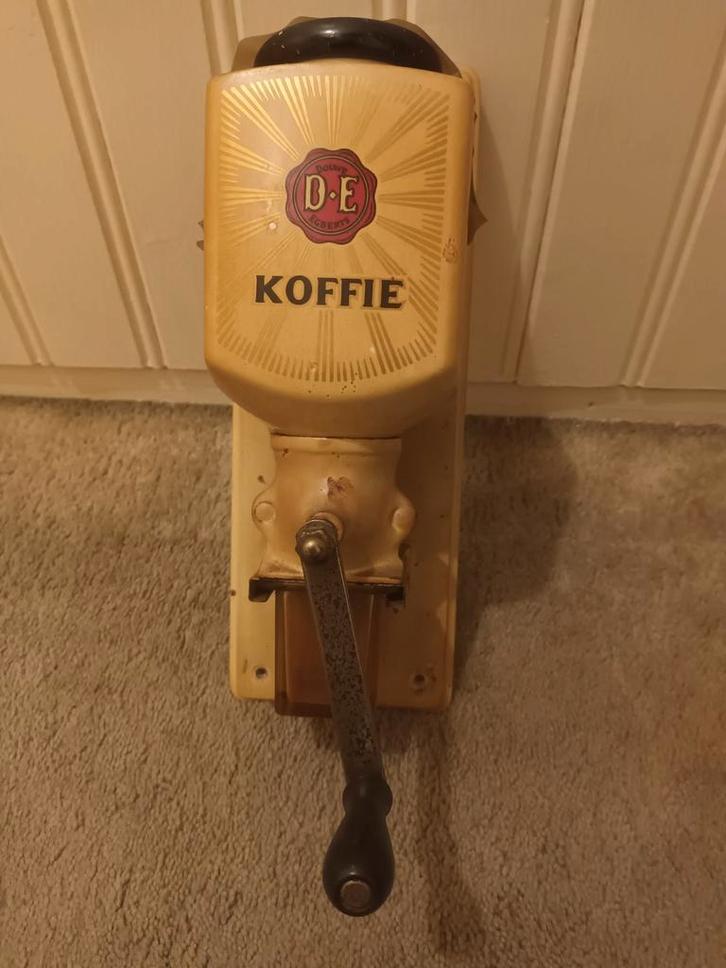 Oude koffiemolen van D/E, Antiek en Kunst, Antiek | Keukenbenodigdheden, Ophalen of Verzenden