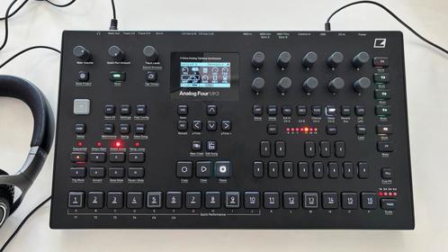 Elektron AnalogFour MKII, Muziek en Instrumenten, Synthesizers, Zo goed als nieuw, Overige aantallen, Novation, Ophalen of Verzenden