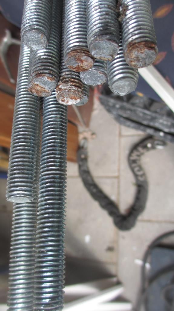 draadeinden m10, Doe-het-zelf en Verbouw, Ophalen, 250 mm of meer, Overige typen, Zo goed als nieuw