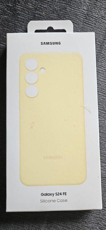 Nieuw silicone hoesje voor de Samsung Galaxy S24 FE. beschikbaar voor biedingen