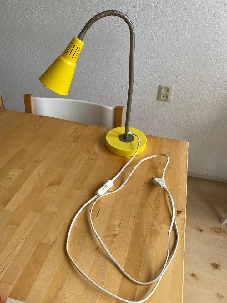 Vintage Ikea Kvart tafel lamp geel flexibele zwanenhals zgan, Huis en Inrichting, Lampen | Tafellampen, Zo goed als nieuw, Minder dan 50 cm