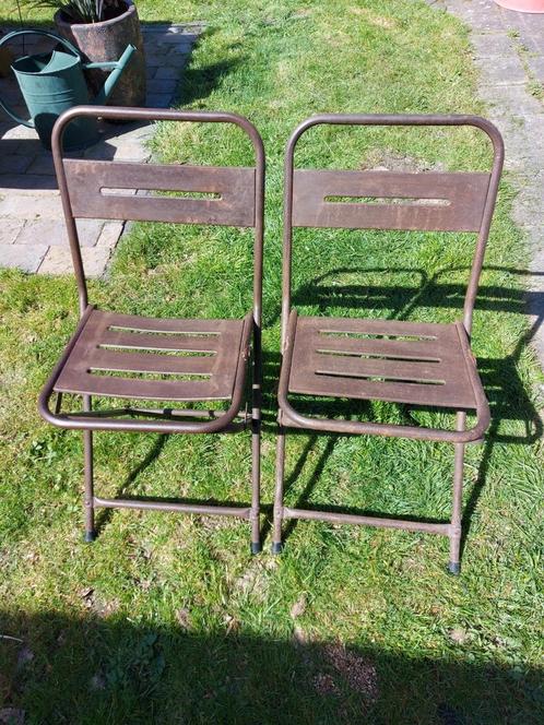2 inklapbare metalen stoeltjes, Huis en Inrichting, Stoelen, Gebruikt, Twee, Metaal, Bruin, Ophalen