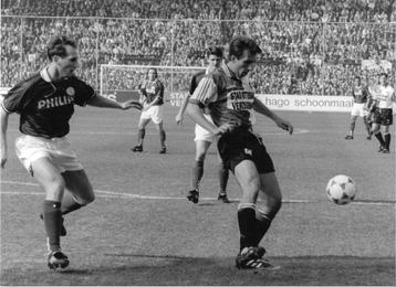 2x foto Feyenoord - Piet Bouts - 1997 - PSV 0-0 beschikbaar voor biedingen