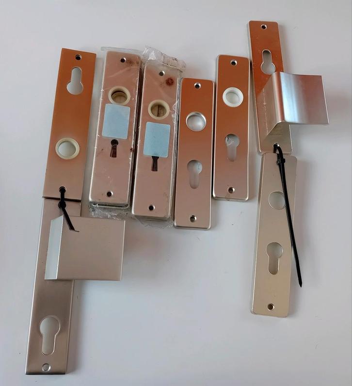 Diverse deurbeslag, ongebruikt, Doe-het-zelf en Verbouw, Deuren en Horren, Nieuw, Overige typen, 200 tot 215 cm, Ophalen of Verzenden