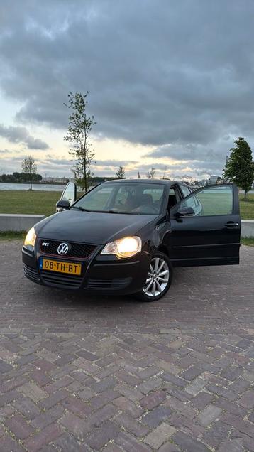 Volkswagen Polo 1.4 16V 59KW 2006 Zwart beschikbaar voor biedingen