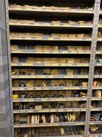 Diverse moeren /schroeven /lagers etc zie rekken, Ophalen, Zo goed als nieuw