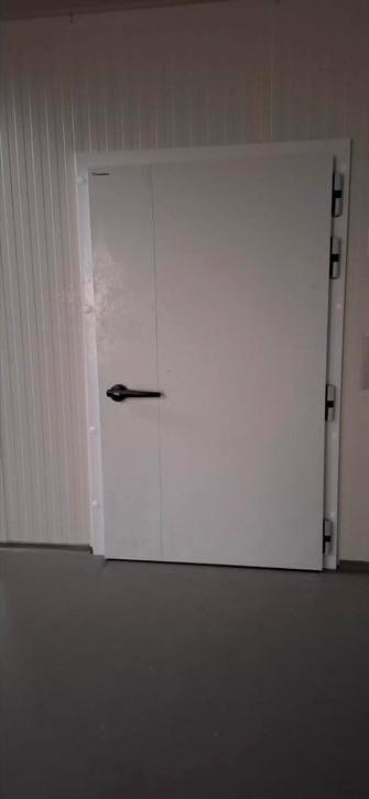 Koelcel deur.  ZGAN, Doe-het-zelf en Verbouw, Deuren en Horren, Zo goed als nieuw, Overige typen, 200 tot 215 cm, 100 tot 120 cm