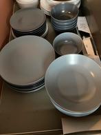 GRATIS servies grijs IKEA, Huis en Inrichting, Keuken | Servies, Ophalen, Gebruikt, Bord(en), Overige stijlen